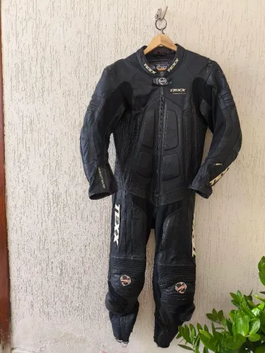 MACACÄO PARA MOTOCICLISTA
