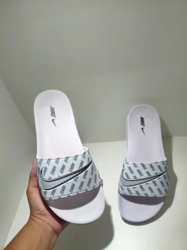 Sandália Slide - Nike Branca