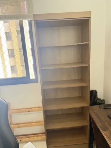 Estante de Livros Alta - MDF Amadeirado- Ótimo Preço