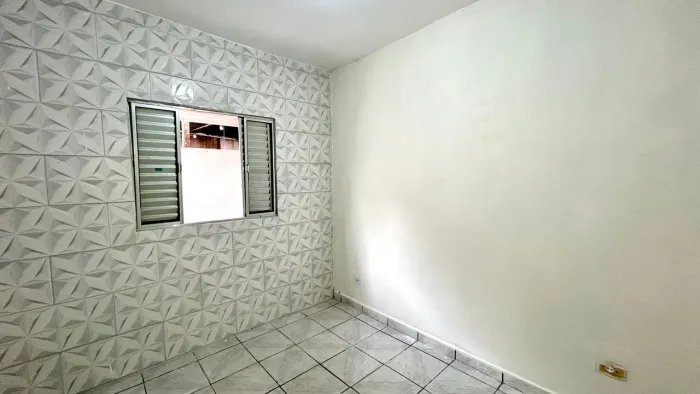 Casa com 2 Quarto(s) e 1 banheiro(s) para Alugar, 60 m² por R$ 1300 / Mês