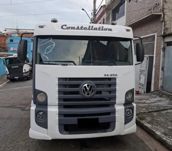 Volkswagen 24.250 2006