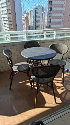 Conjunto mesa e cadeira pra varanda 