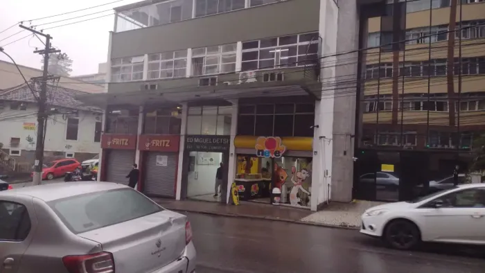 LOJA PARA LOCAÇÃO CENTRO DE PETRÓPOLIS/RJ