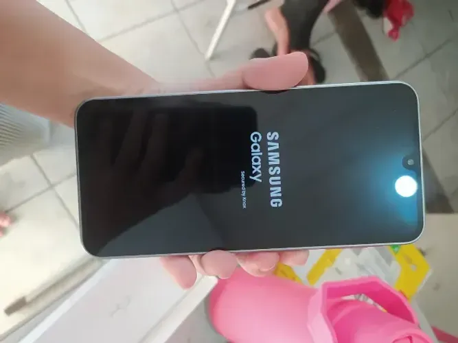 Celular Samsung Galaxy A17 5g Com Ia, 128gb, 4gb Ram, Câm De 50mp, Tela De 6.7 , Nfc, Ip54
