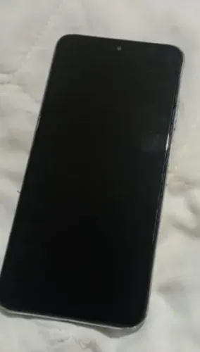 Celular em bom bom estado 350 pra ir logo retirada  no local chama up * bruna 