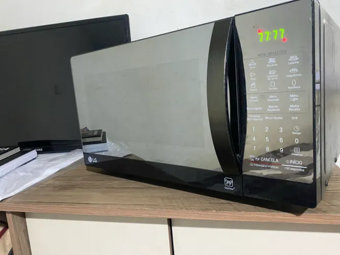 Microondas LG lindo com grill 220 v