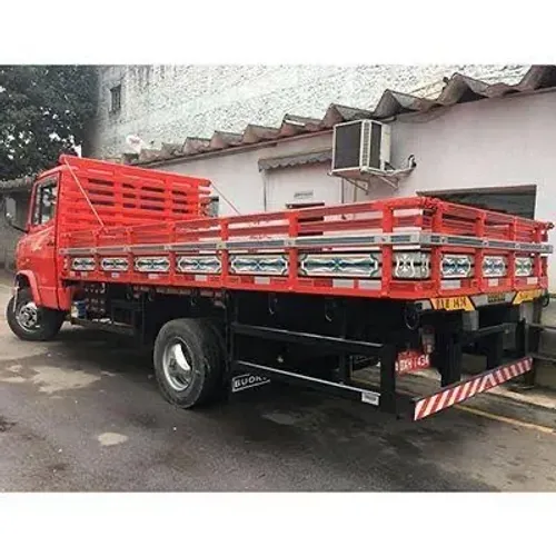Agrega se caminhões 3/4 carroceria