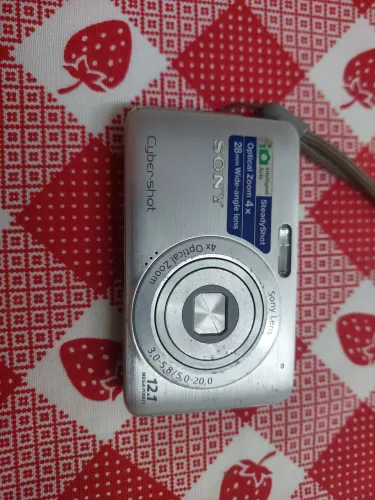 CÂMERA DIGITAL SONY CYBER-SHOT NÃO FUNCIONA PARA PEÇAS SÓ VENDA NÃO TROCO POR NADA 