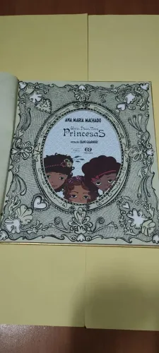 Livro  Uma, Duas, Três Princesas - Editora Atica