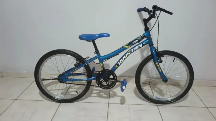 Bicicleta aro 20 bem nova