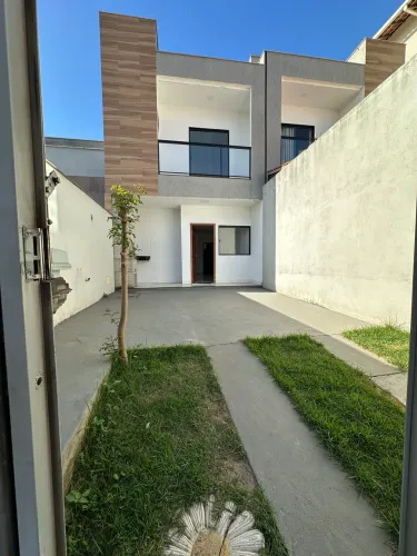 Casa Duplex para Aluguel - 3 Quartos com Suíte - Bairro Ataíde, Vila Velha