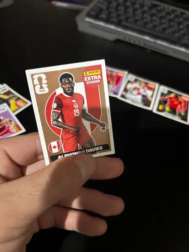 Alphonso Davies Bronze (Extra Sticker) Legend