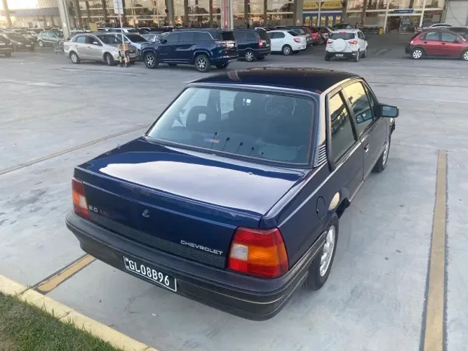 Chevrolet Monza GLS/ Hi-tech 2.0 EFI 2P E 4P (álcool) 1993