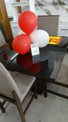 Mesa com 4 cadeiras OFERTA ESPECIAL 