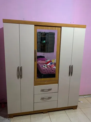 Vendo guarda roupa USADO! Em bom estado , ENTREGA E MONTAGEM GRÁTIS