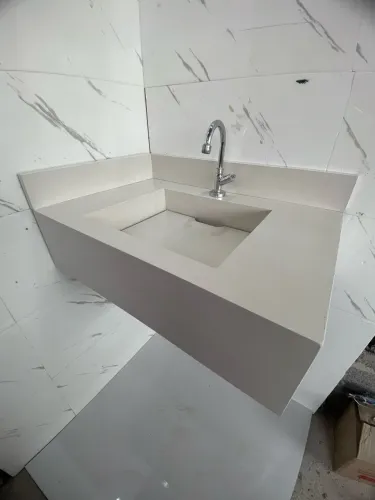 Pia em porcelanato