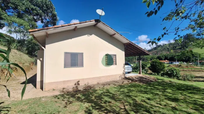 Sítio com 3 dormitórios à venda, 2100 m² por R$ 599.000 - Cantagalo - São Bento do Sapucaí