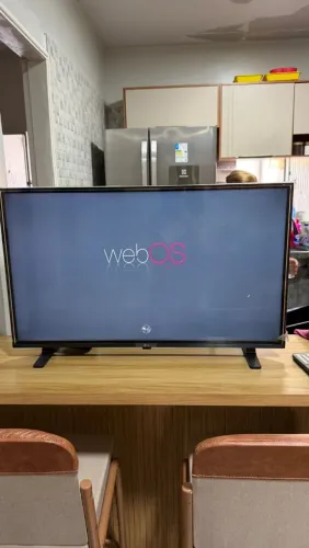 Smart Tv LG 32 polegadas pezinhos e controle nota fiscal R$ 570 reais