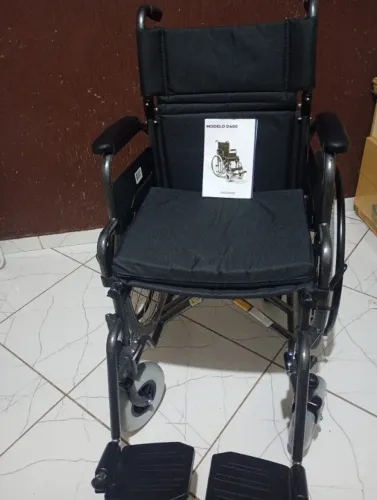 Cadeira de Rodas e Cadeira de Banho