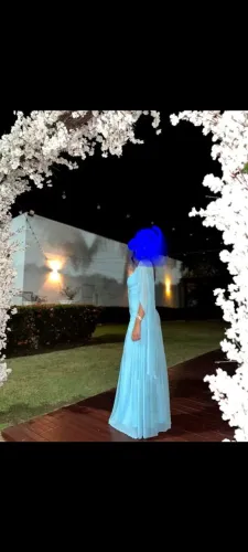 Vendo vestido de festa usado uma única vez, em estado excelente veste super bem! Cor linda