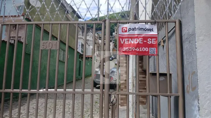 Vende Casa em condomínio 5 quartos, 1 suíte, 6 banheiros com 213m2, Engenho Novo