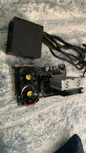 Placa de Vídeo GTX 550 Ti (NVIDIA) - Funcionando 100% (Aceito Trocas)