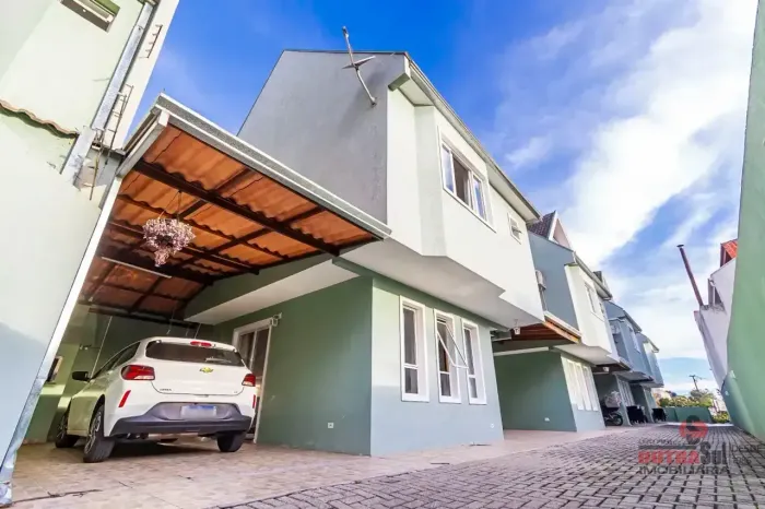 Sobrado à venda no Xaxim | Conforto, espaço e excelente localização!