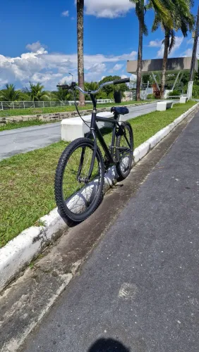 Bicicleta aro 26 pra sair logo