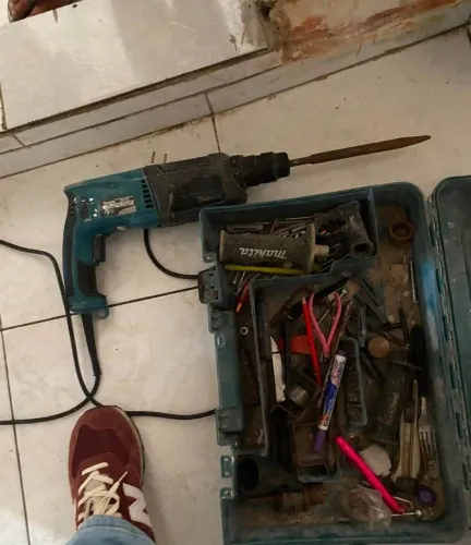 Martelete Combinado Makita