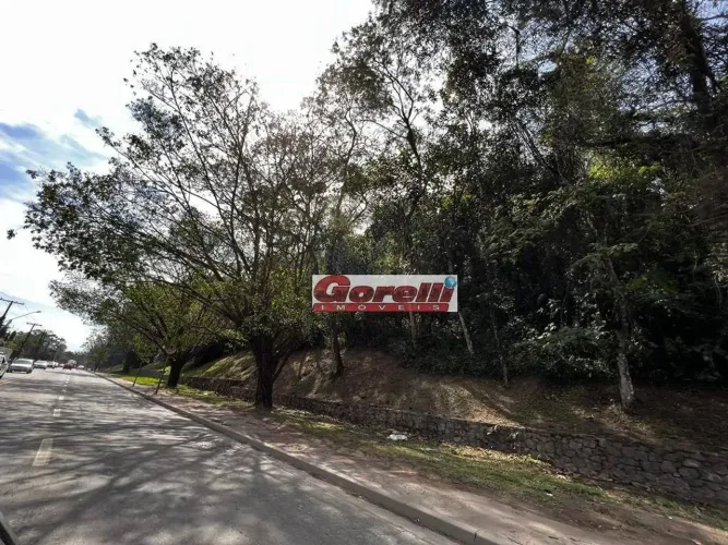 Área em Arujá