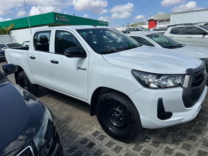 Toyota Hilux CD 4X4 2.8 Diesel Mec. 2024