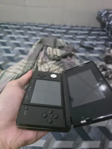 Nintendo 3ds Old Preto + Sdcard Lotado De Jogos E Acessórios