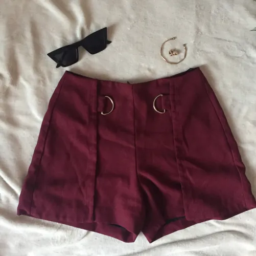 Shorts vinho