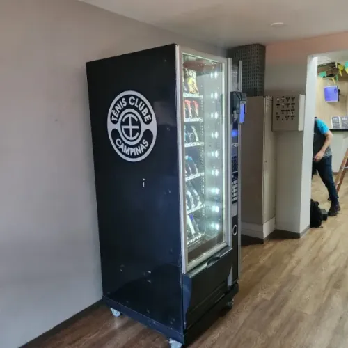 Vending Machine Necta Snakky Max ? Maquina de Venda Automatica ? R$ 16.000