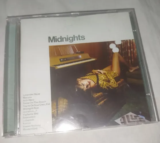 midnights taylor swift jade green version