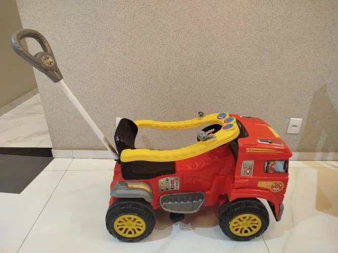 Carrinho de passeio infantil Bombeiro 