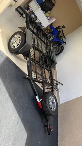 Carrocinha para 3 motos ou 1 quadriciclo