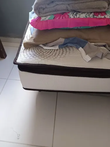Beliche com colchões