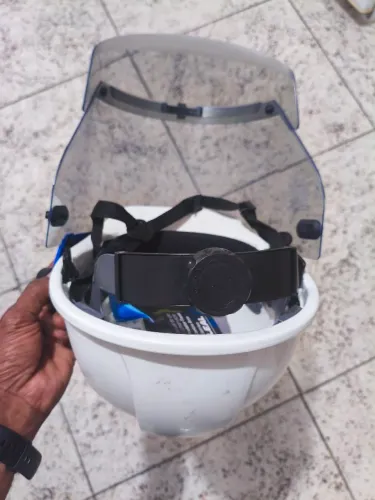 Capacete com Suporte para viseira facial (usado com capacete de segurança)