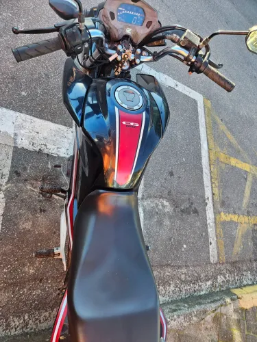 Vendo titan 160 zerada