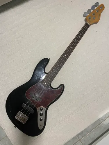 Baixo Giannini Jazz Bass todo original 
