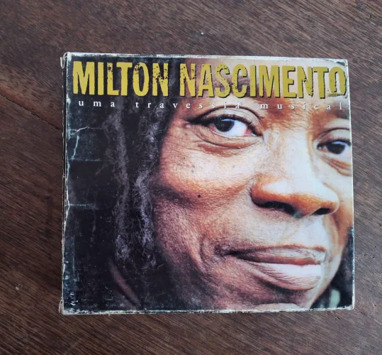 BOX MILTON NASCIMENTO COM 5 CDS