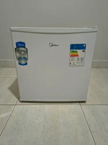 Frigobar Midea 45 Litros