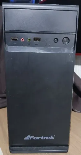 Gabinete gamer FORTREK