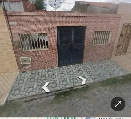 Casa pra vender em Quixada