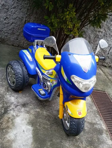 MOTO INFANTIL 12V BIEMME - POTENCIALIZADA COM BATERIA DE ALTA AUTONOMIA!