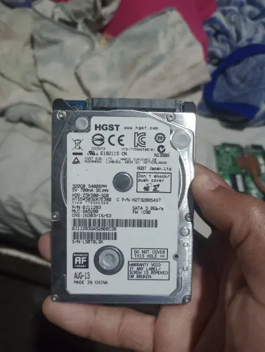 HD Interno HGST Travelstar 320GB para Notebook - SATA