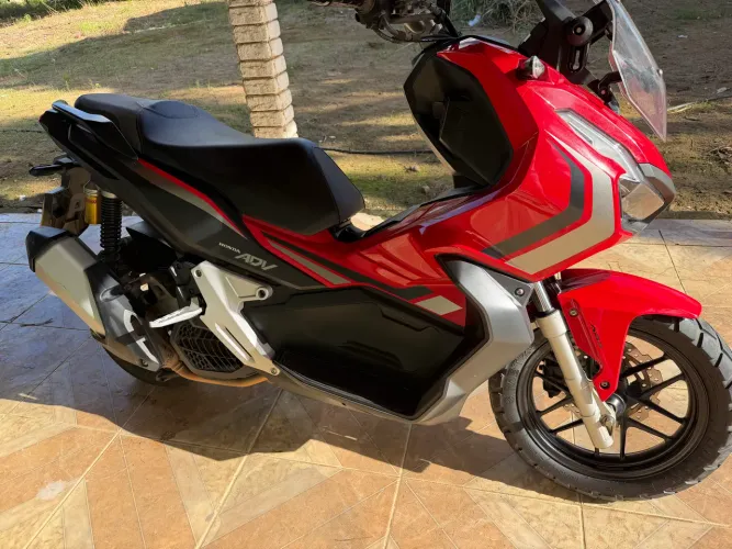 HONDA ADV 2023/2024 NOVÍSSIMA ÚNICA DONA