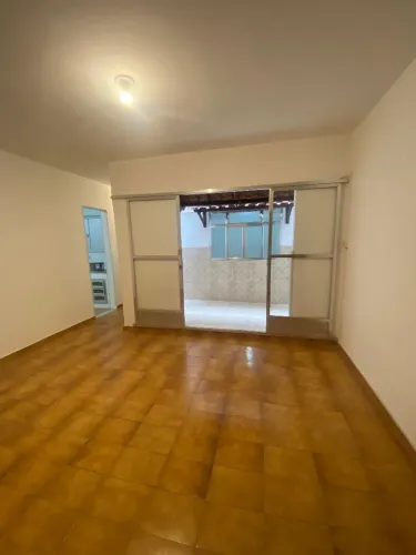 Alugo Excelente Apartamento