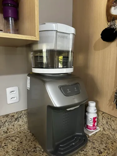 Suporte e filtro para água completo